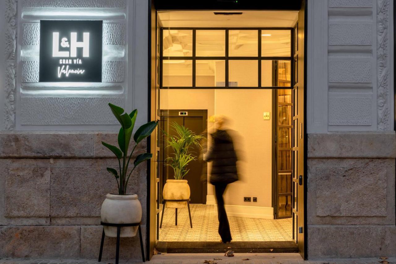 L&H Gran Via Valencia Hotell Exteriör bild