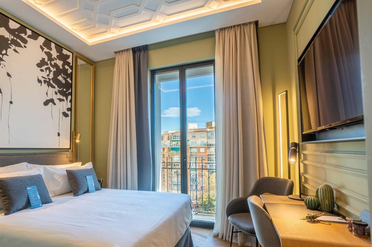 L&H Gran Via Valencia Hotell Exteriör bild